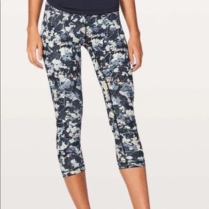 Lululemon wunder under crop high rise 21 “